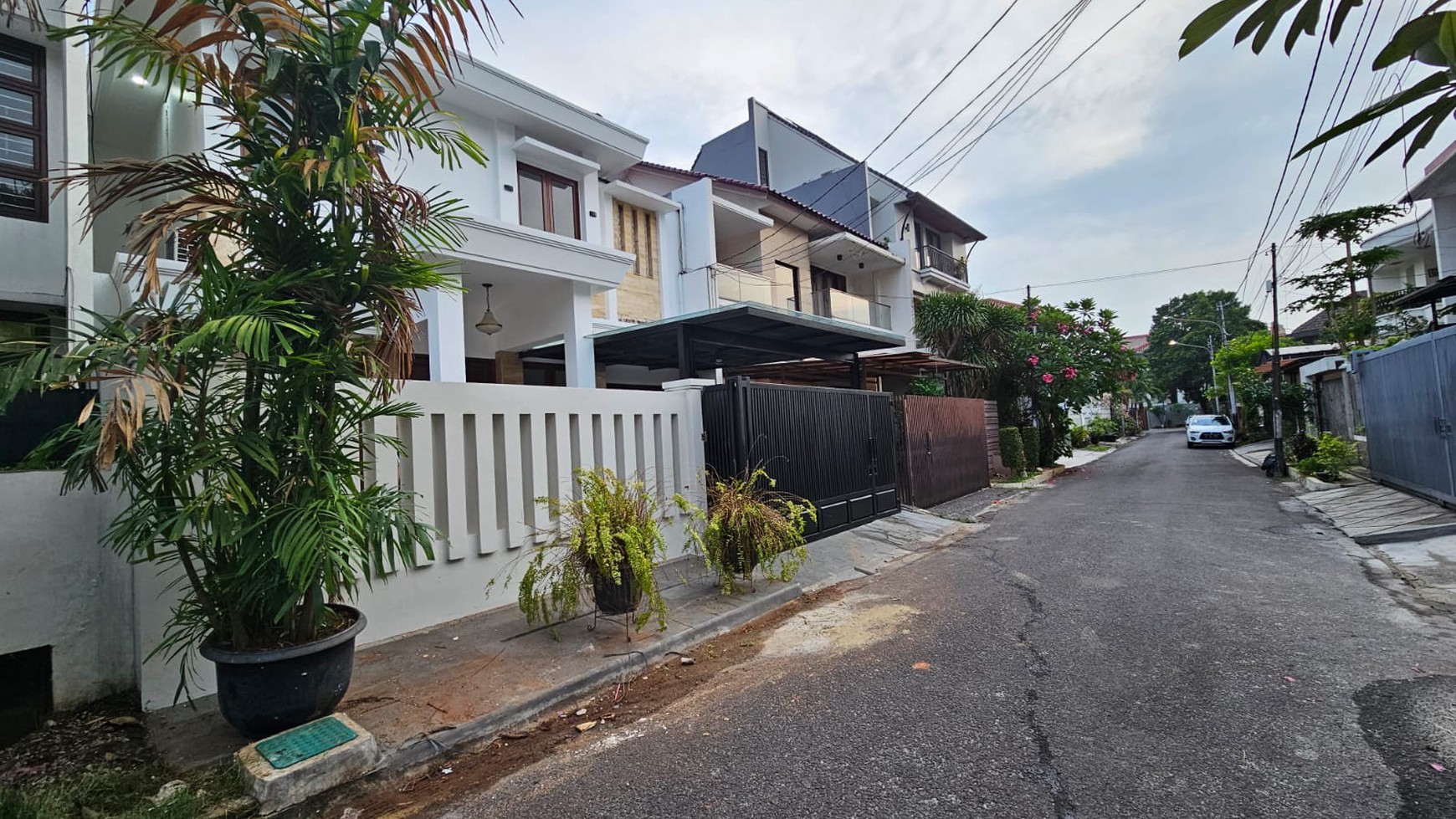Rumah Cantik dan Siap Huni di Pondok Indah, Jakarta Selatan