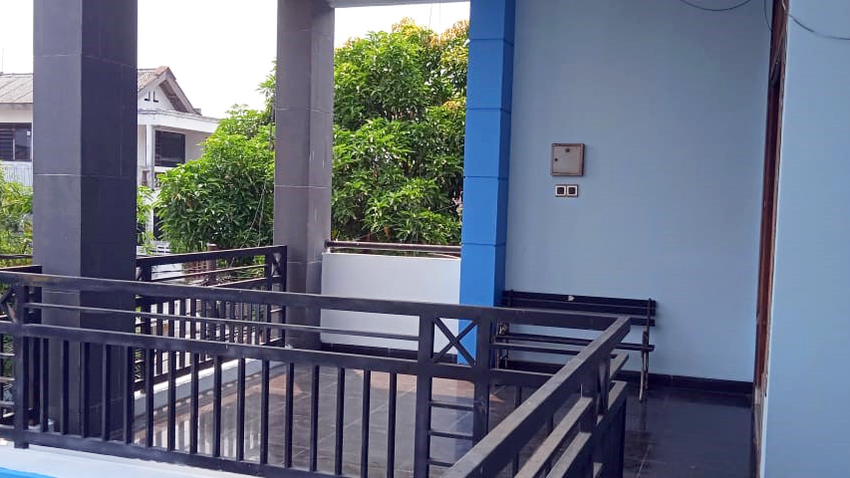 Rumah di Kutisari Indah Utara Surabaya Selatan, 2 Lantai, Siap Huni...bisa disewakan !!!