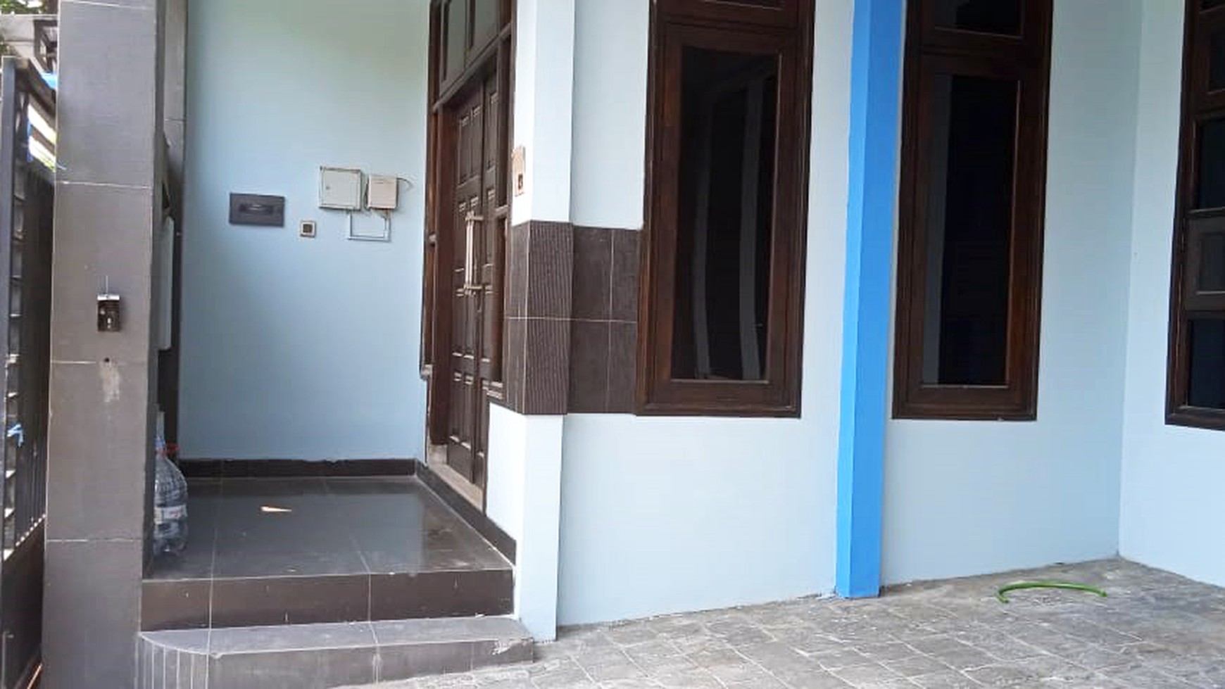 Rumah di Kutisari Indah Utara Surabaya Selatan, 2 Lantai, Siap Huni...bisa disewakan !!!