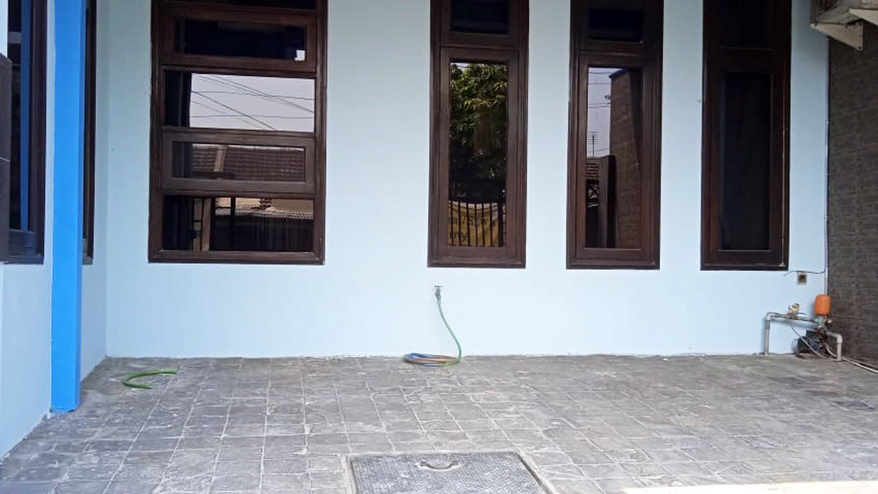 Rumah di Kutisari Indah Utara Surabaya Selatan, 2 Lantai, Siap Huni...bisa disewakan !!!