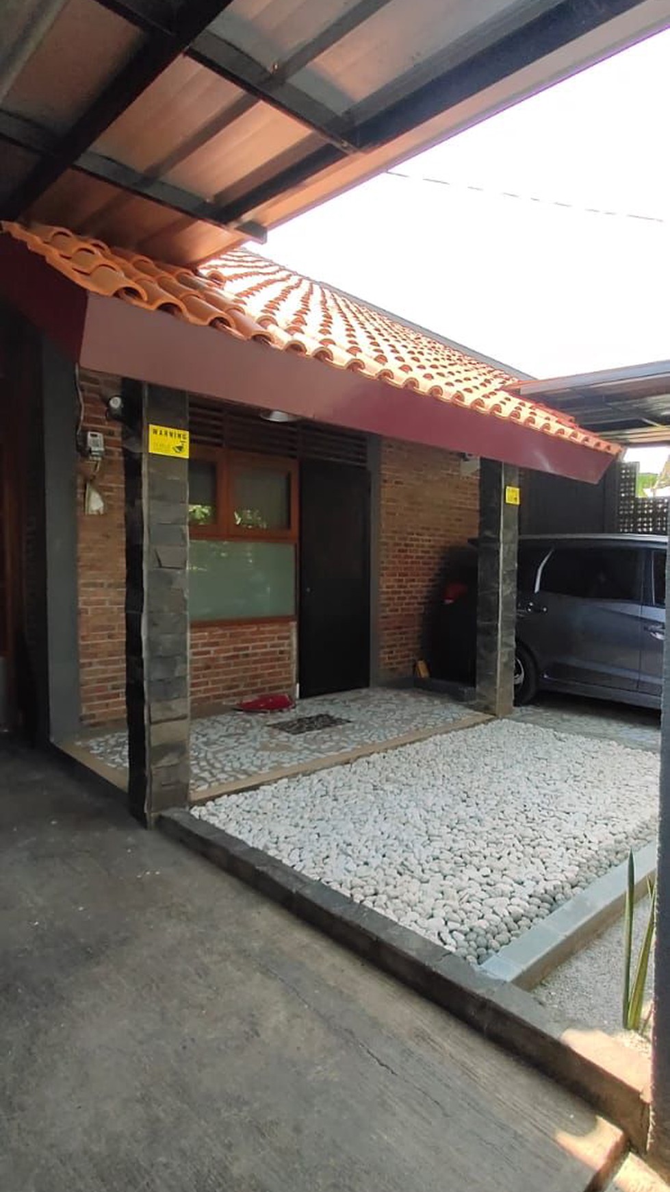 Rumah cantik siap huni di Jombang Ciputat.