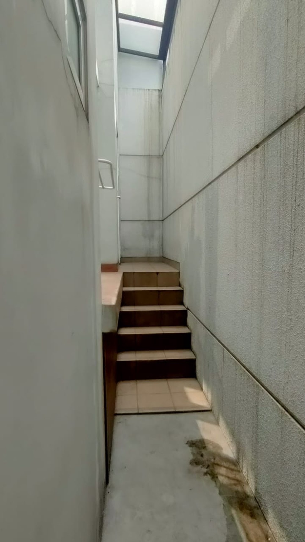  Rumah Minimalis di Kebayoran  Bintaro