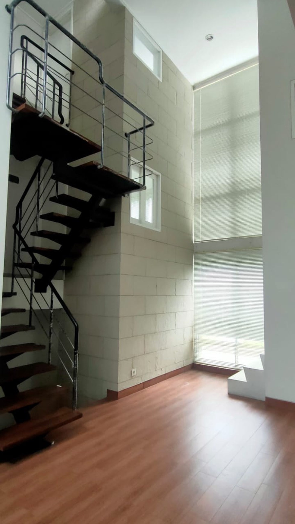  Rumah Minimalis di Kebayoran  Bintaro