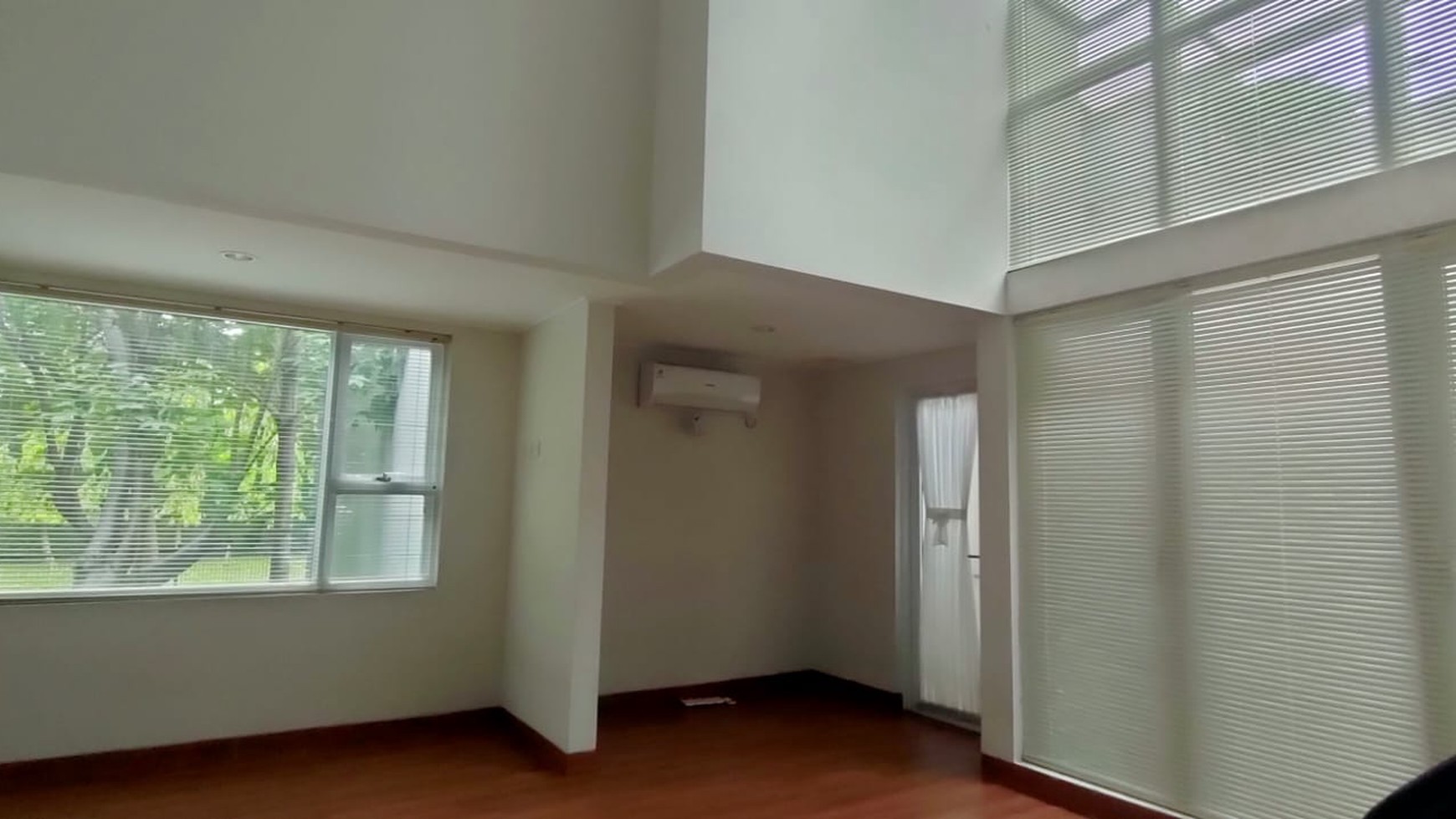  Rumah Minimalis di Kebayoran  Bintaro