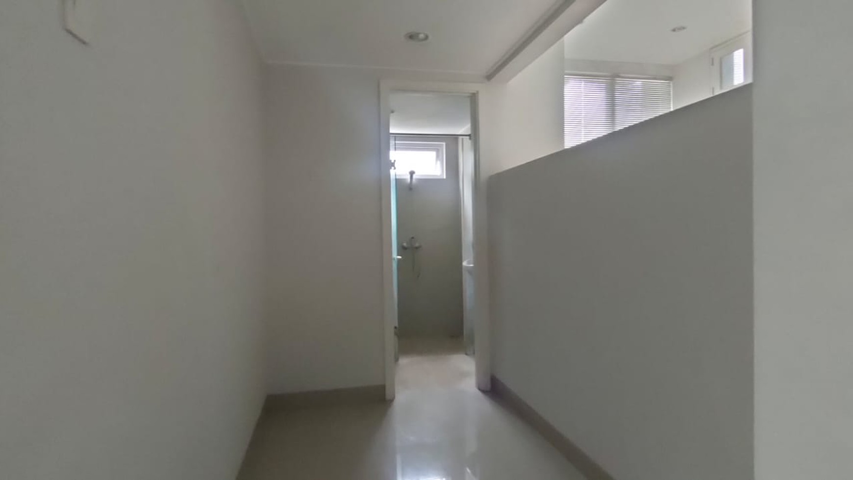  Rumah Minimalis di Kebayoran  Bintaro