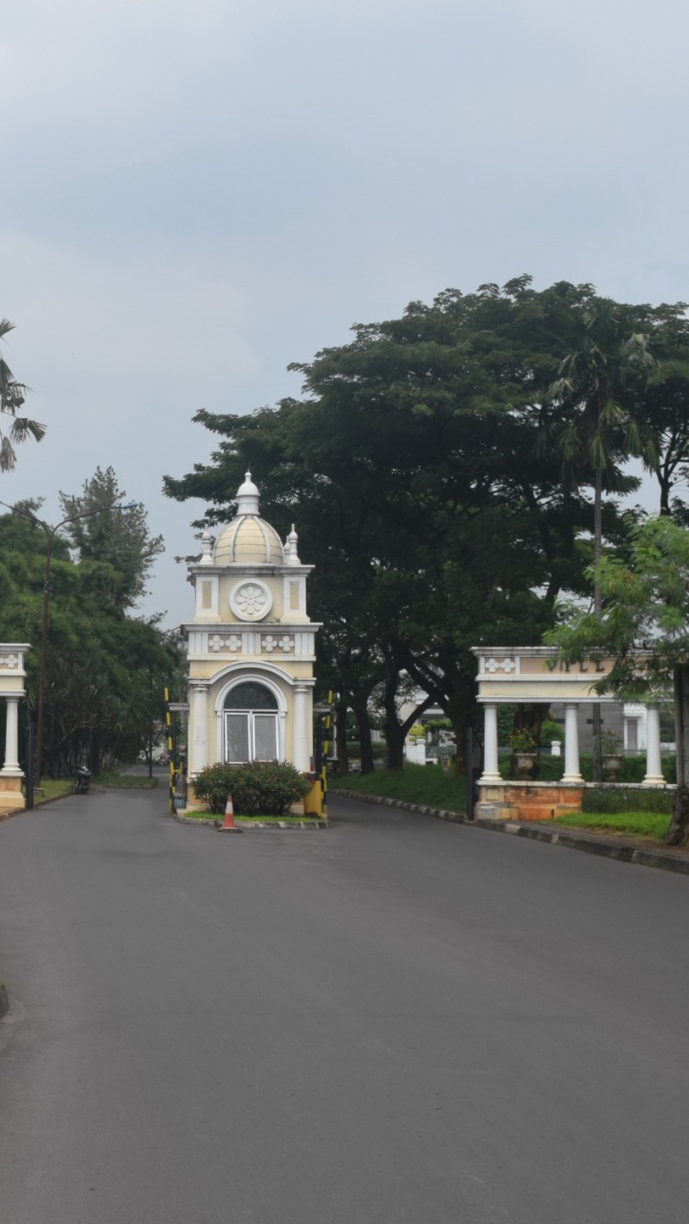 Kavling siap bangun di Taman Villa Meruya Jakarta Barat