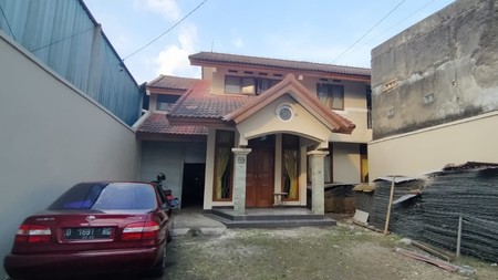 Rumah Minimalis di jl Raya Cipadung