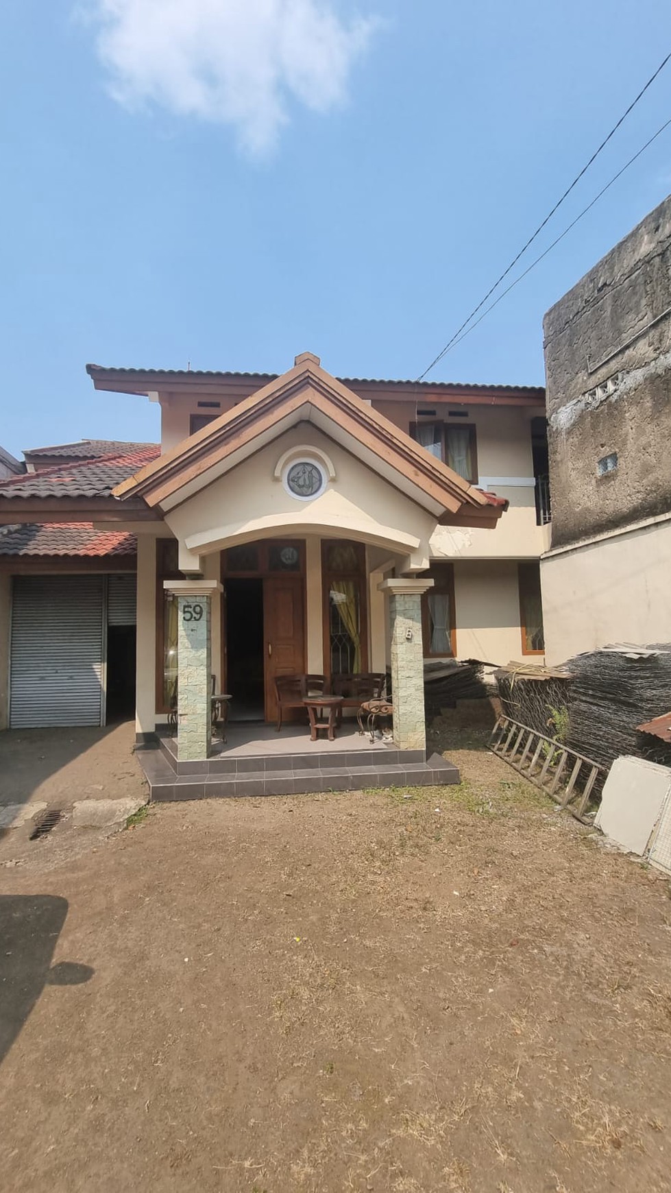 Rumah Minimalis di jl Raya Cipadung