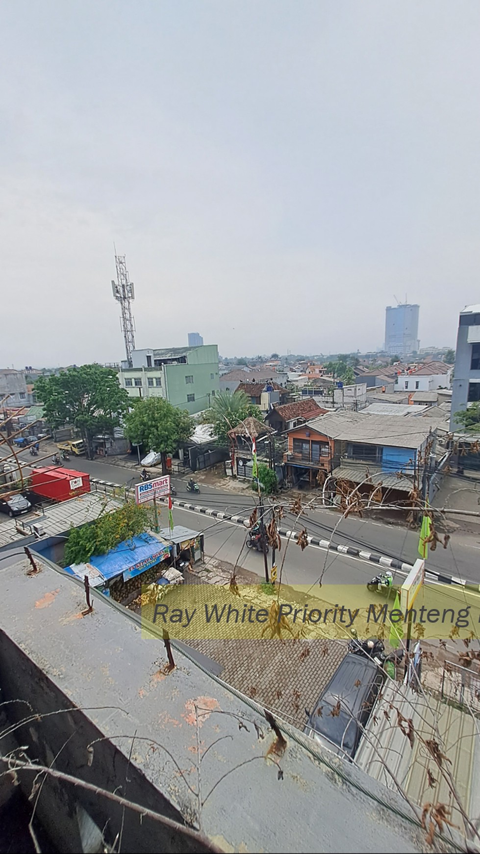 Ruko 4 Lantai dengan Lokasi Strategis di Pondok Pinang, Jakarta Selatan