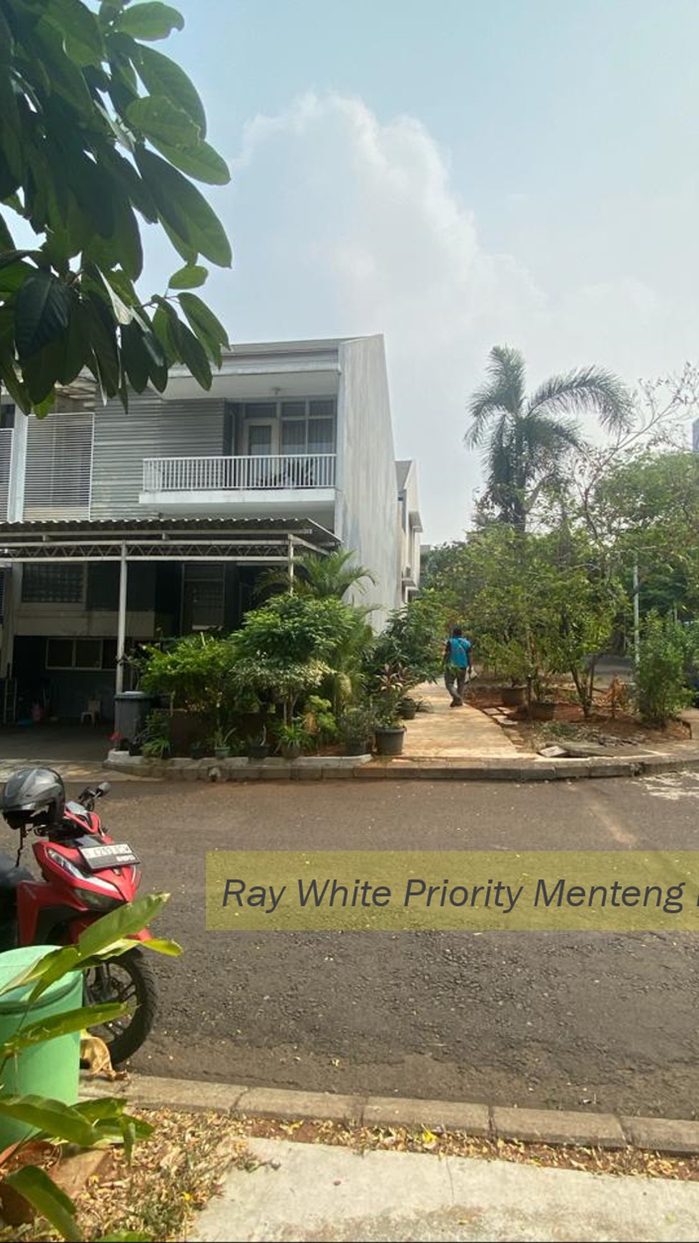 Rumah Modern Hook Dalam Lingkungan Private di Bintaro, Pesanggrahan, Jakarta Selatan