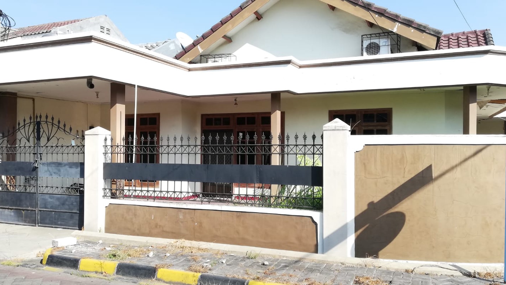 Dijual Rumah Hook Rungkut Mapan Barat Surabaya