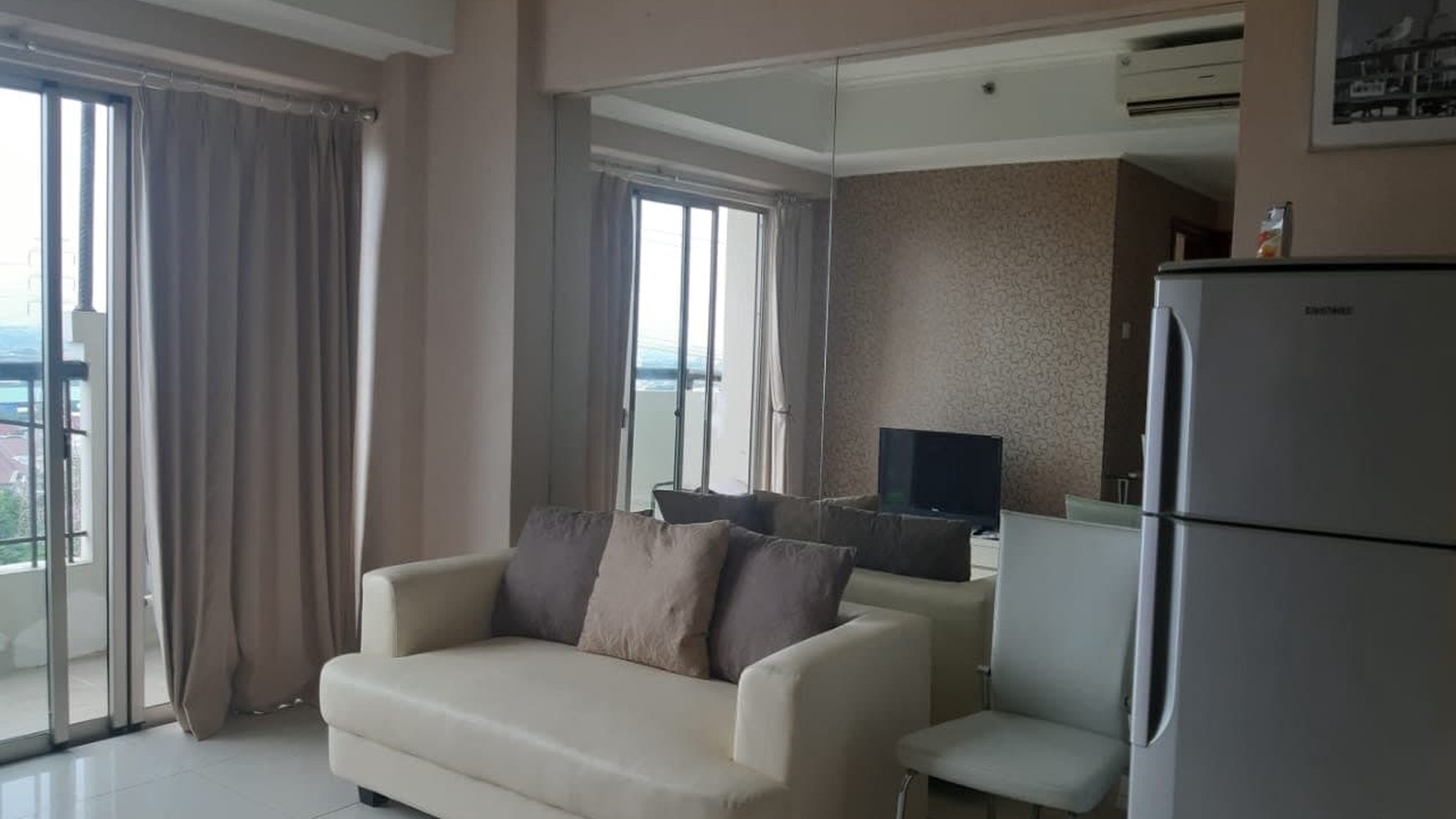 Dijual/sewa Apartemen Waterplace Type 2Br, Full Furnish. Pakuwon Mall