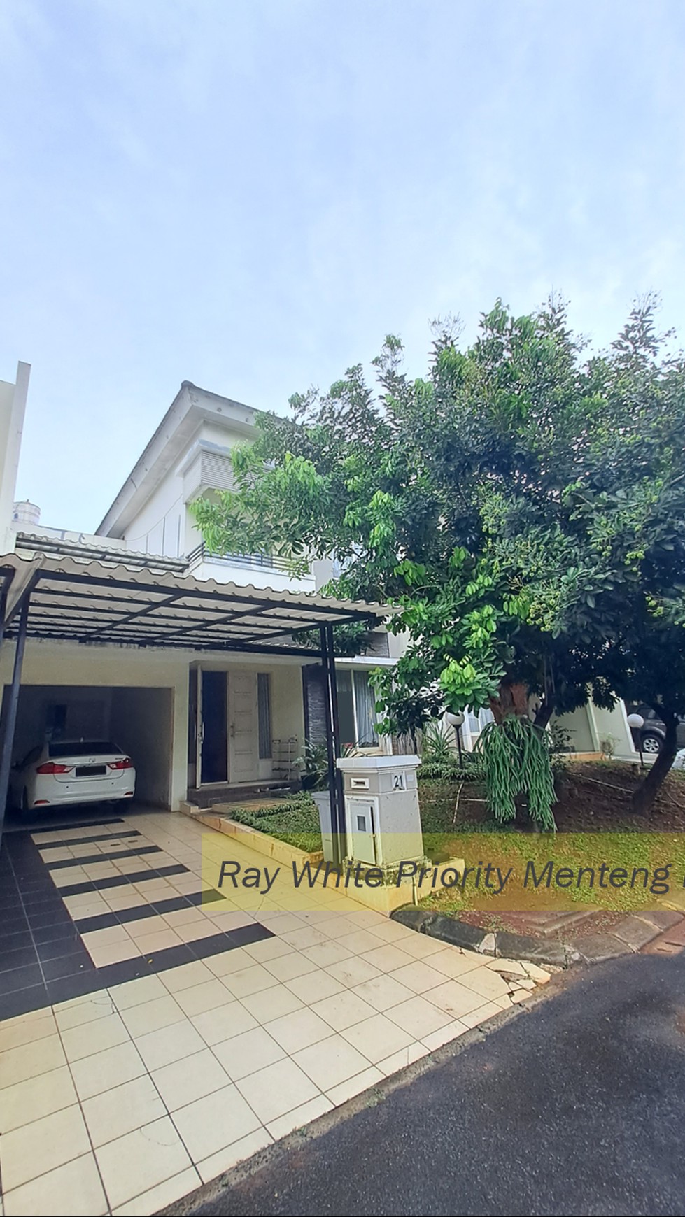 Rumah Semi-Furnished di Kawasan Eksklusif Pondok Hijau Golf, Gading Serpong, Tangerang Selatan