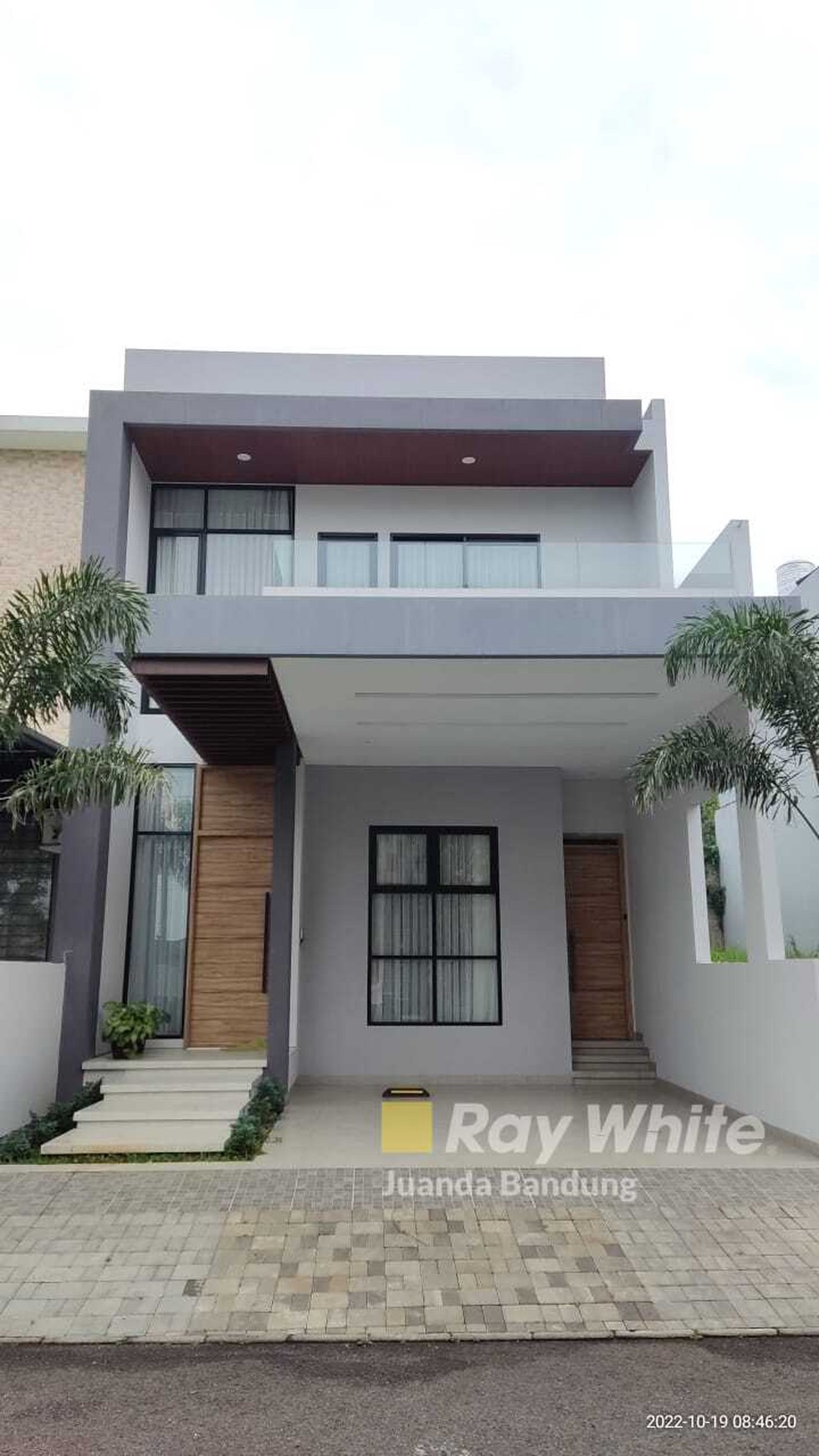 BRAND NEW ! Rumah Minimalis Modern Baru di Setra Duta 