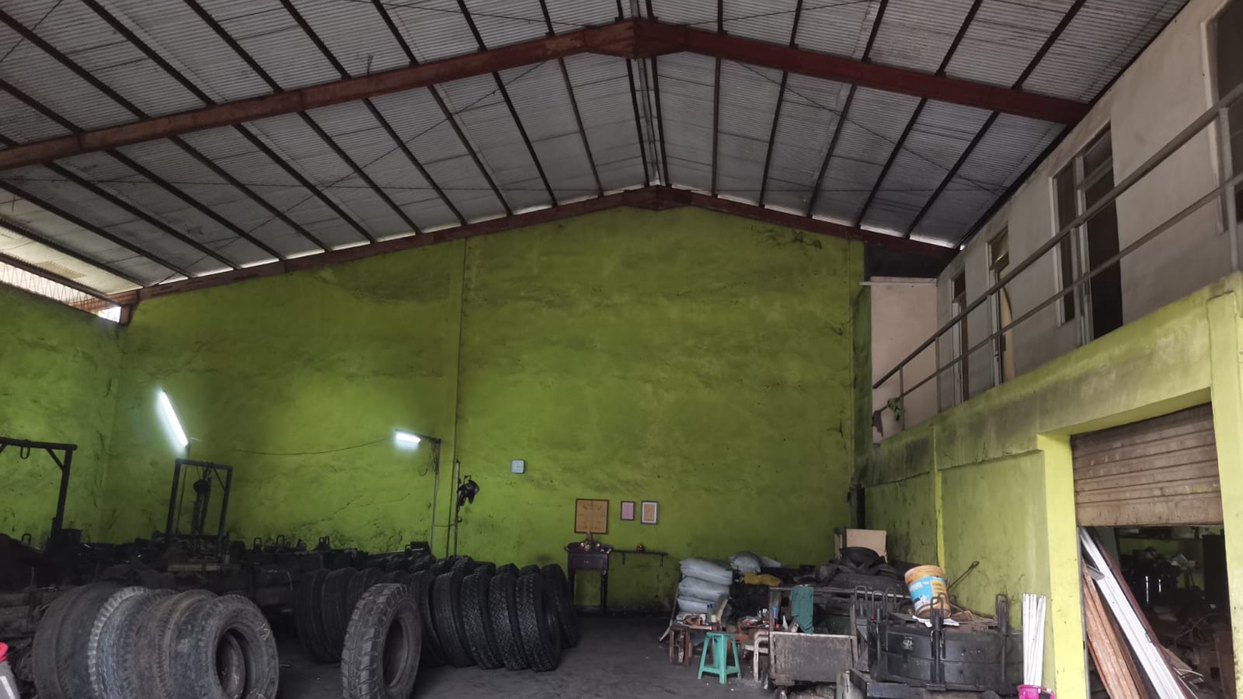 Murah. Tanah plus bangunan di Ciater, Tangerang Selatan