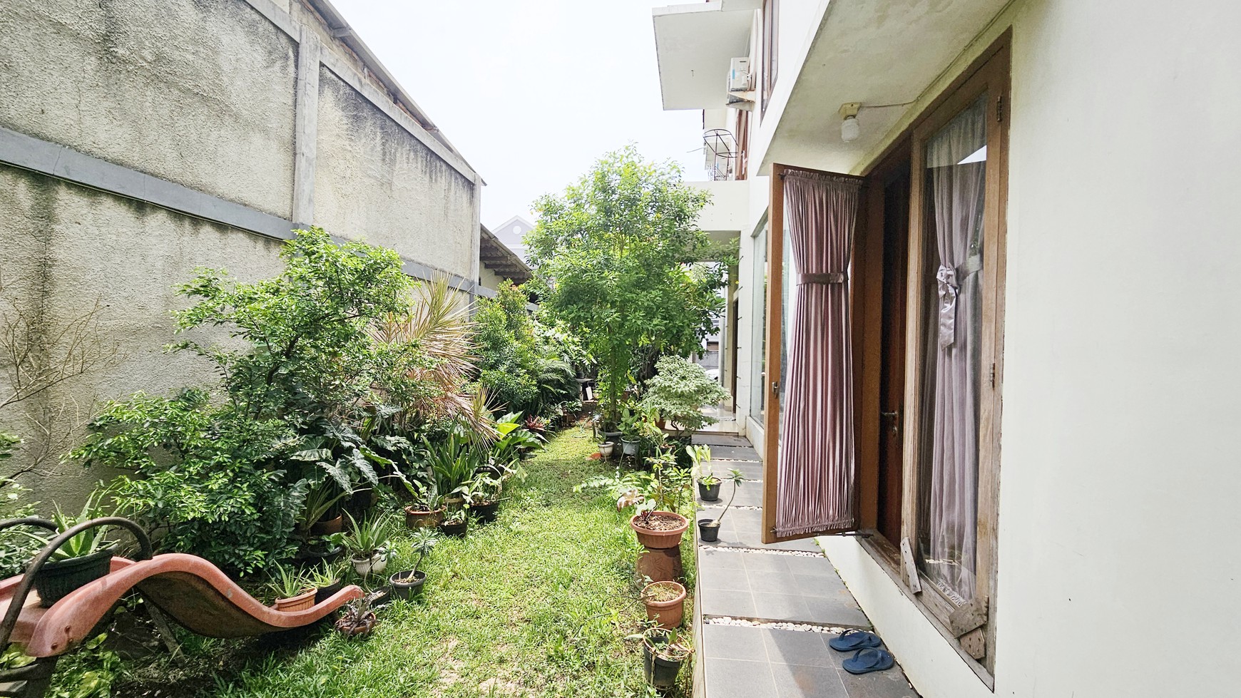 Rumah Siap Huni di Mampang Prapatan Jakarta Selatan