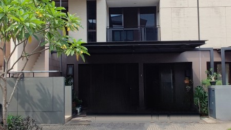 Flash Sale. Rumah mewah di Zora Kimora, BSD