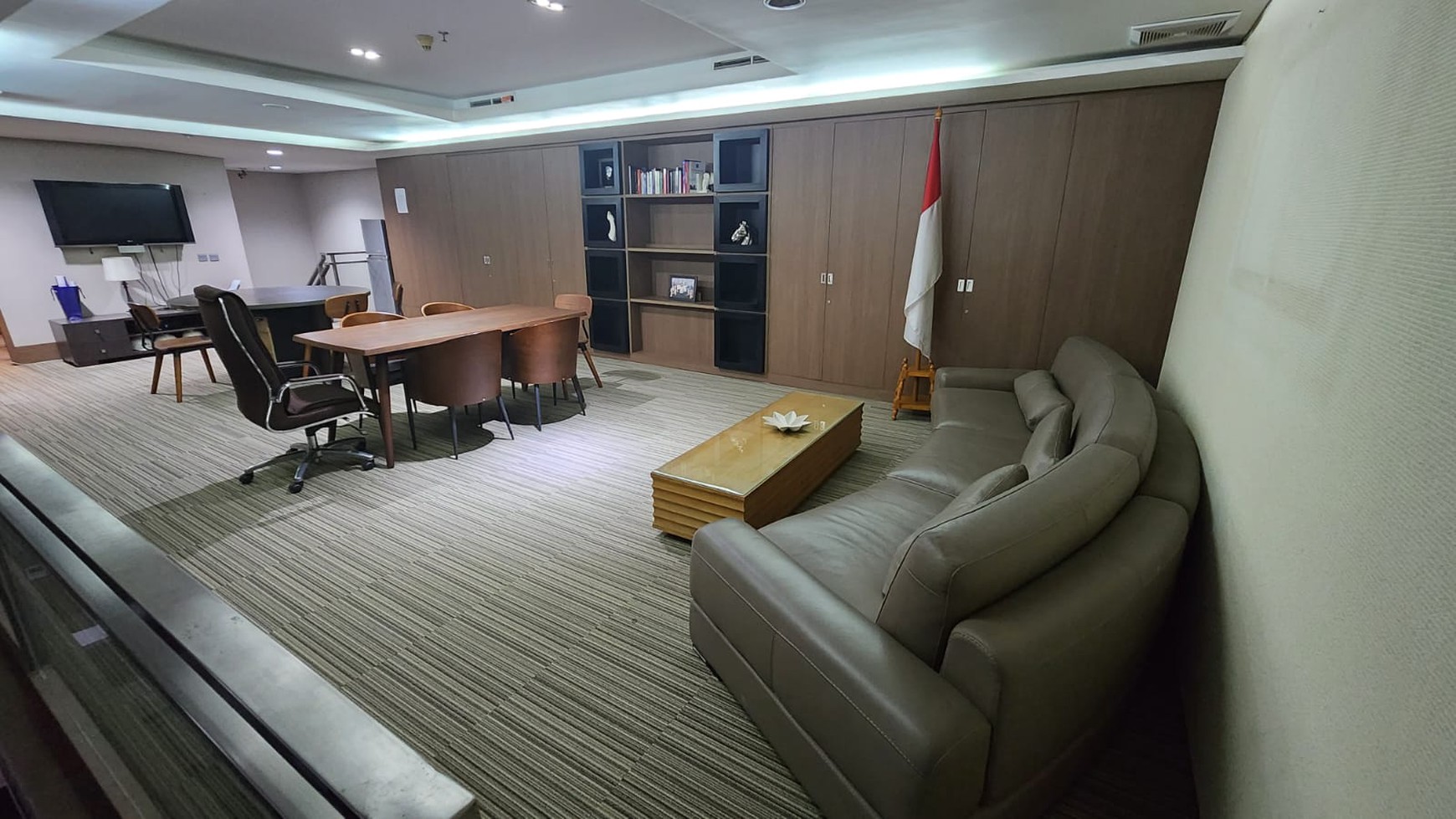 Disewakan Gedung Kantor di  Epicentrum Epiwak Office, Siap Pakai