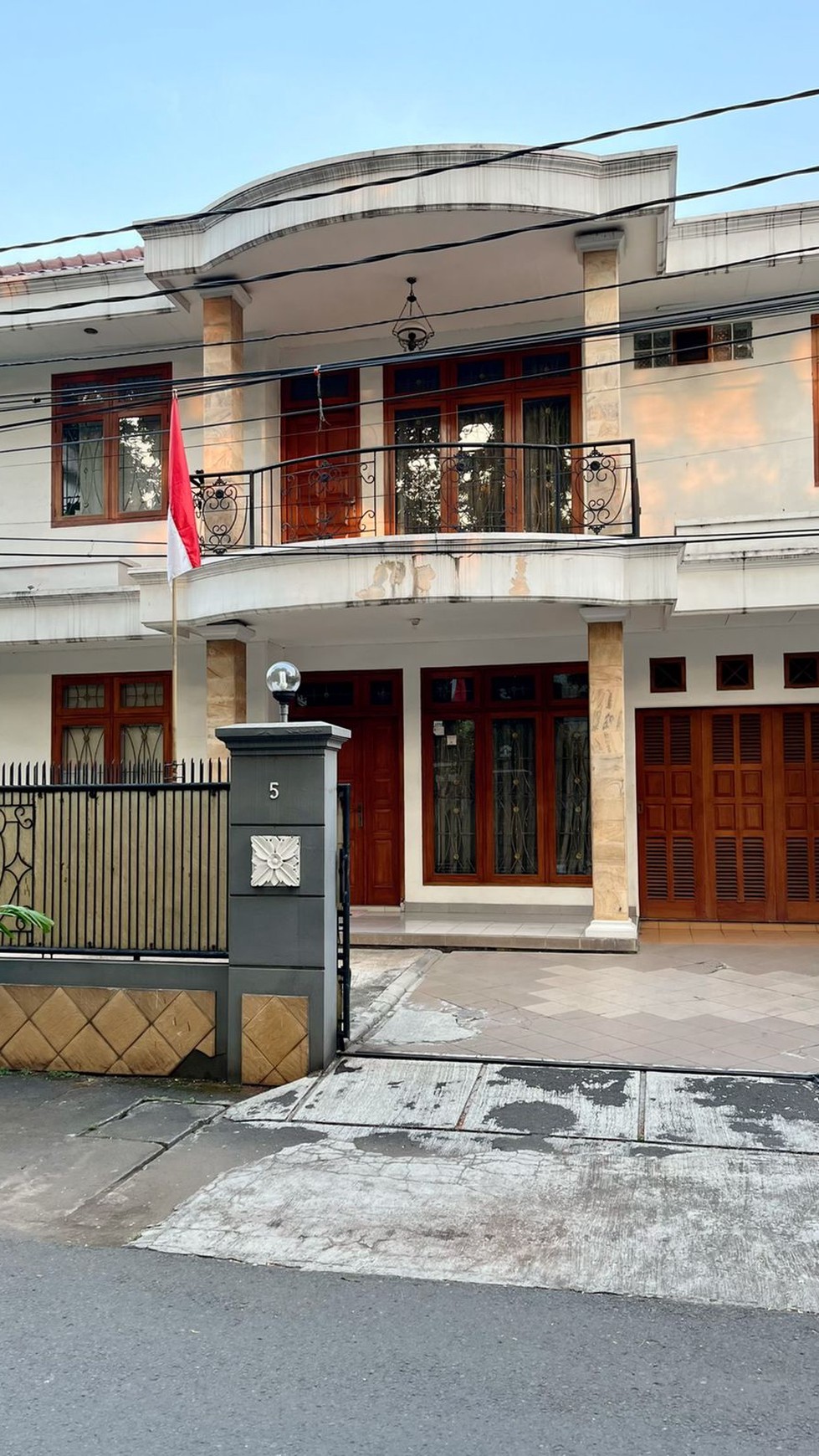 RUMAH DIJUAL JALAN CIRAGIL KEBAYORAN BARU JAKARTA SELATAN