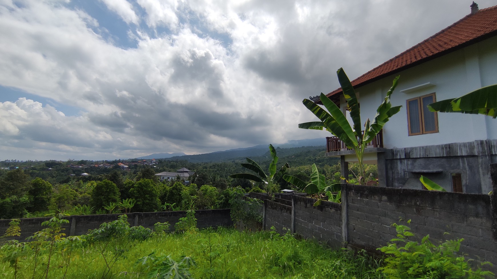 740 SQM FREEHOLD LAND IN LOVINA