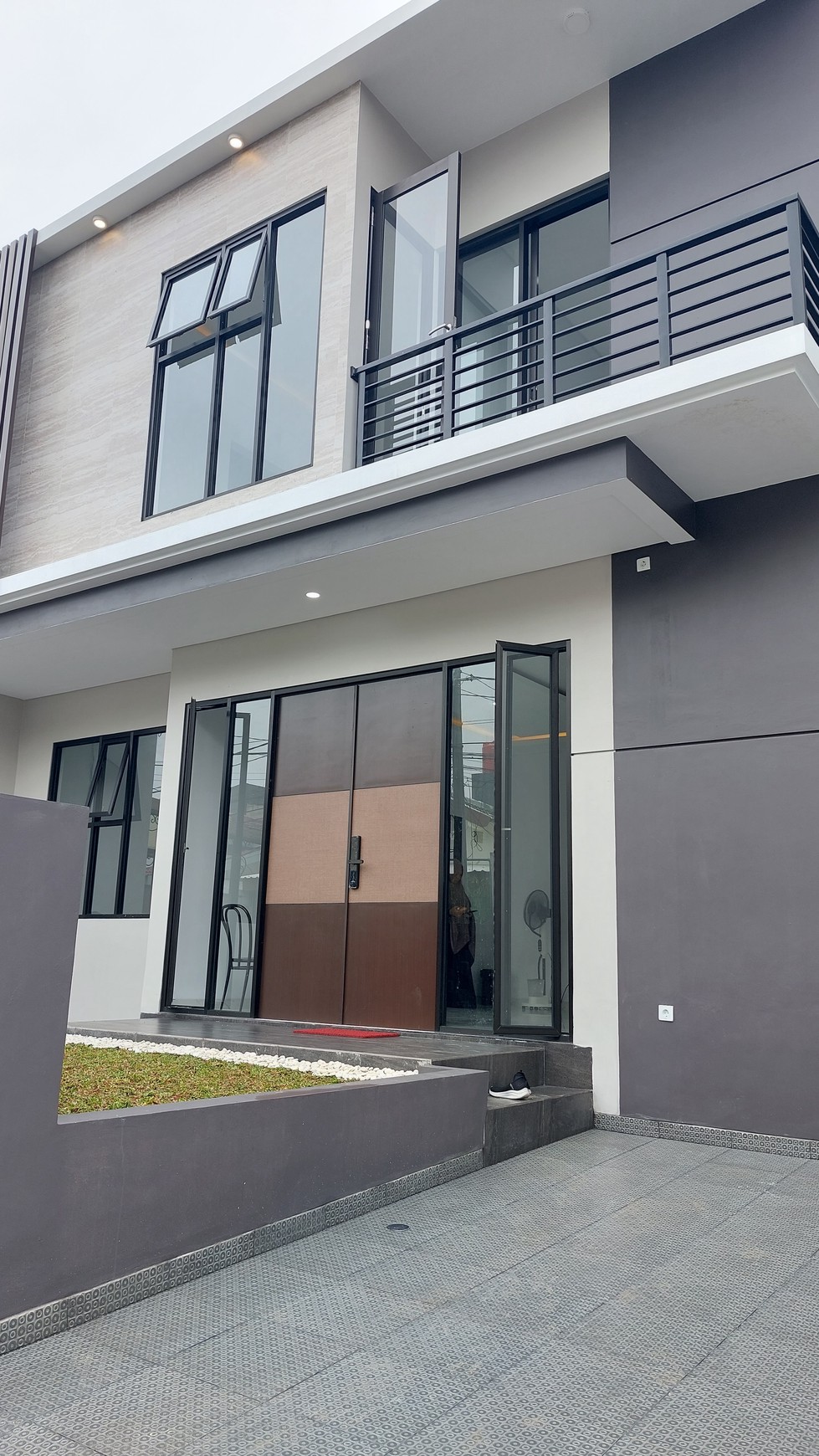 Rumah Brand New, Lokasi strategis, keamanan 24 jam, Bebas banjir di Bintaro