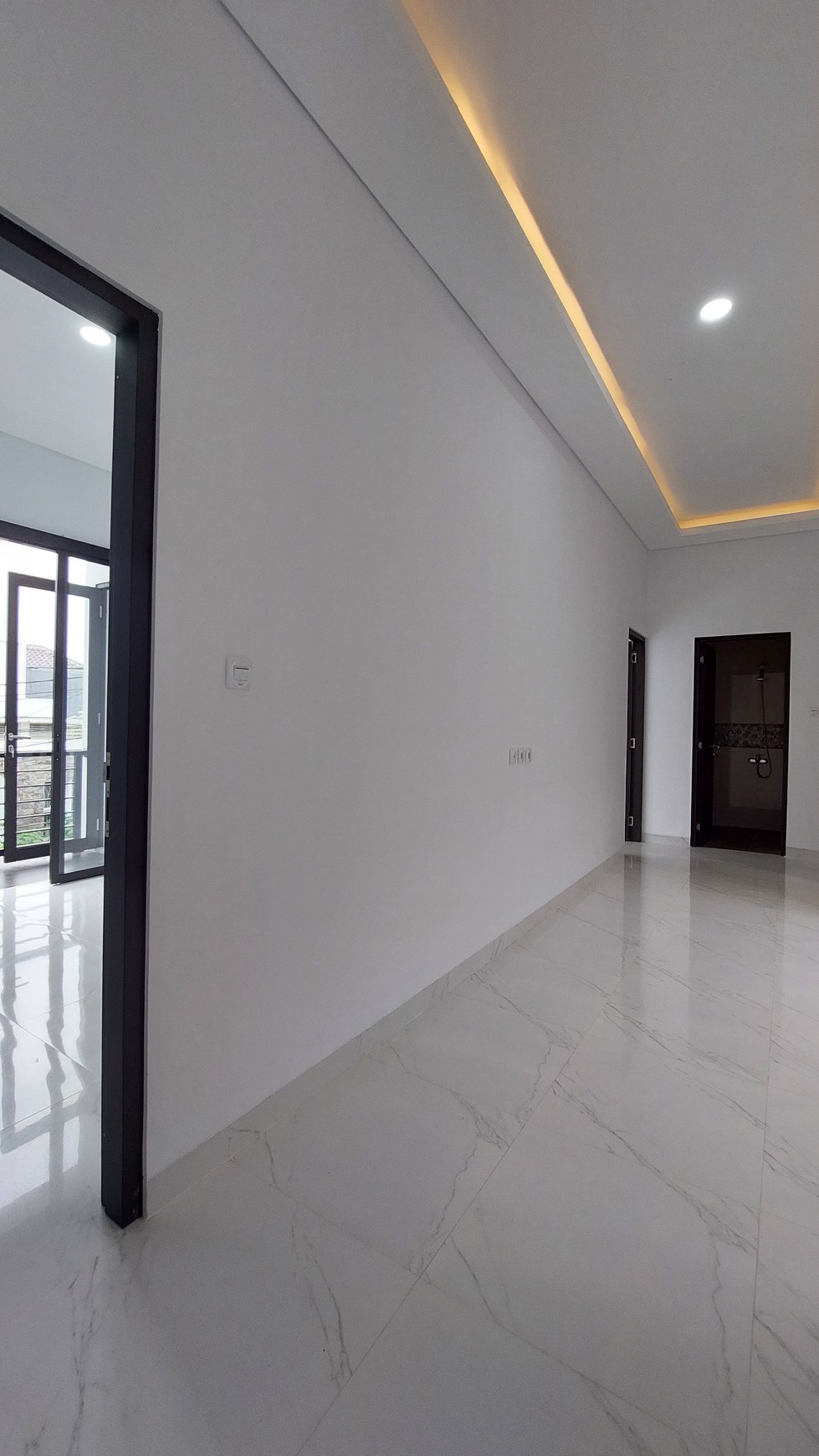 Rumah Brand New, Lokasi strategis, keamanan 24 jam, Bebas banjir di Bintaro