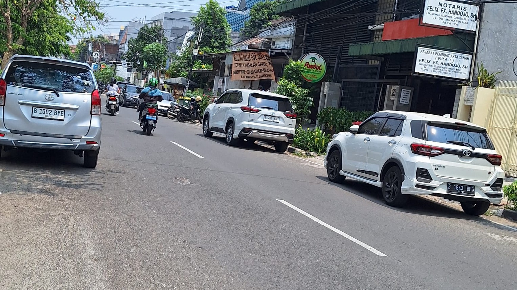 Rumah 3 lantai cocok untuk Kost an, Lokasi strategis di Jl.Muwardi Grogol