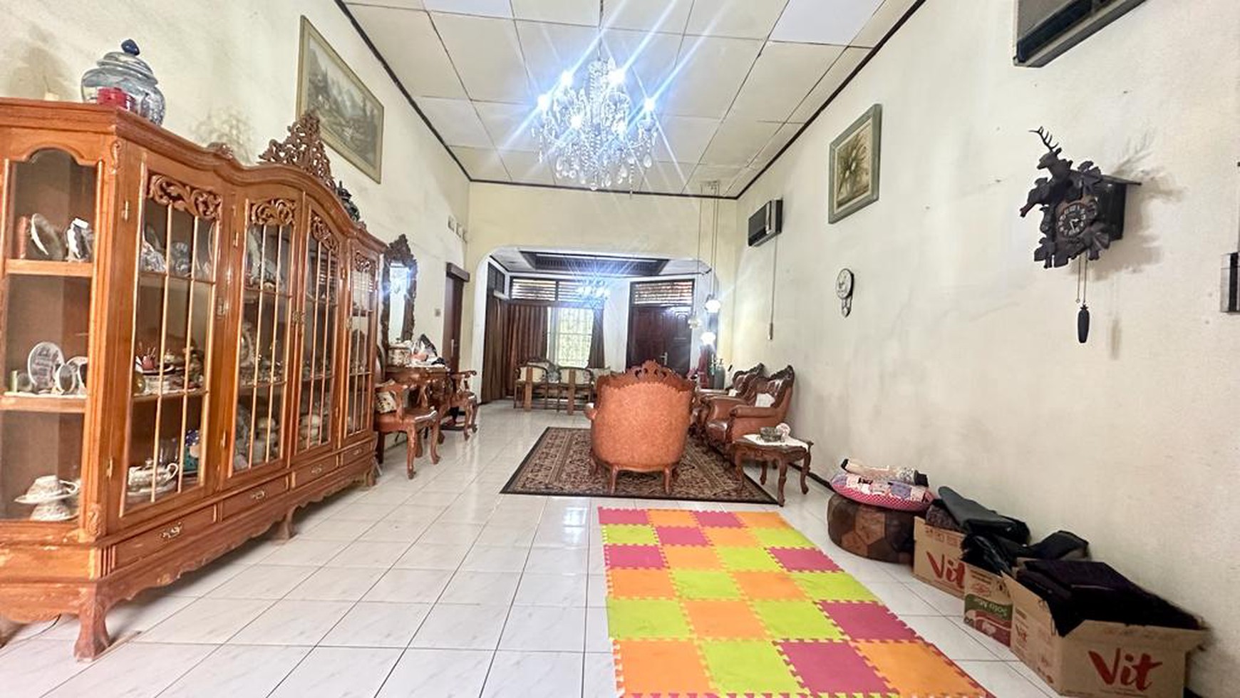 Rumah di jual area komersial