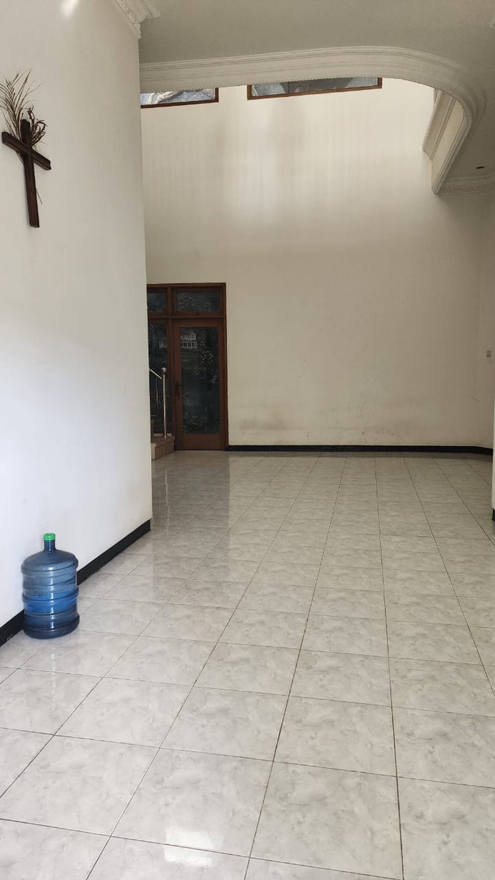 Rumah Disewakan Jalan Simpang Darmo Permai Selatan Surabaya Non Furnish