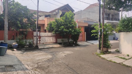 Rumah Dijual di Villa Melati Mas BSD City, Tangerang