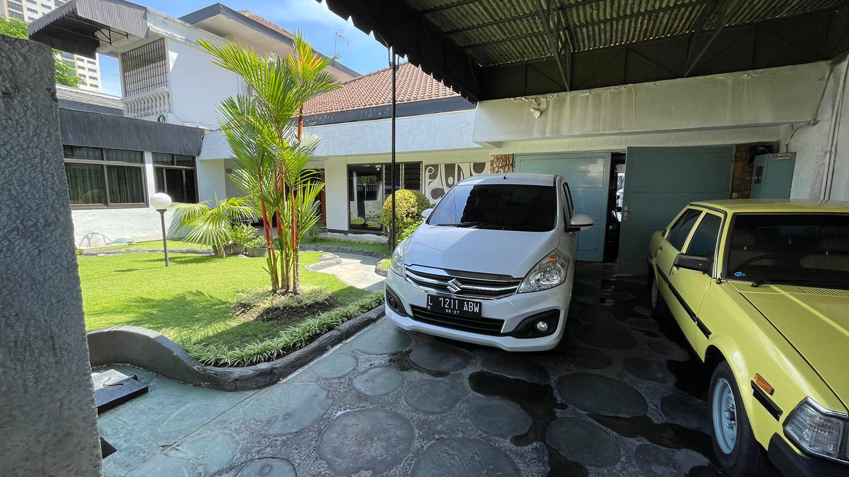 1593. Dijual Rumah Kupang Indah