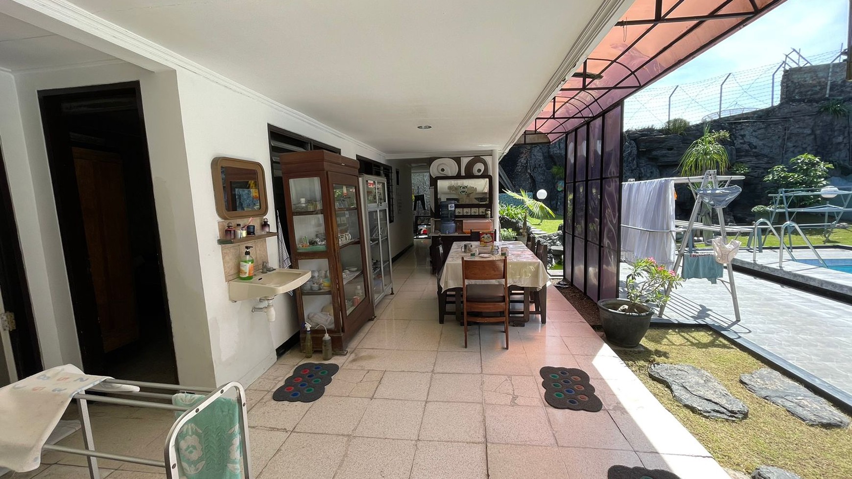 1593. Dijual Rumah Kupang Indah