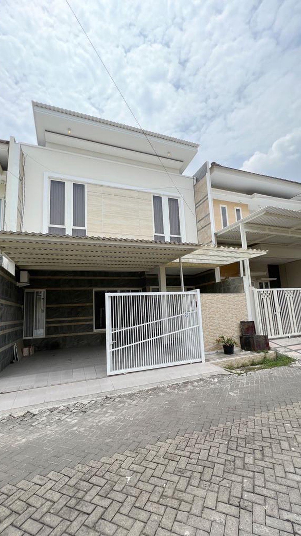 1586. Dijual Rumah Murah Sutorejo Utara Surabaya Timur 