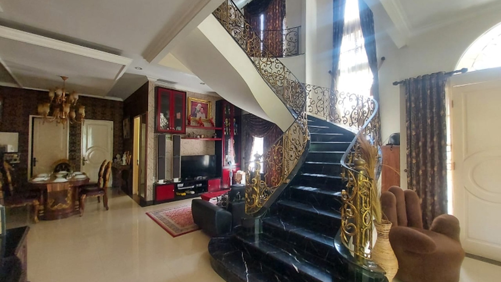 Rumah Mewah  di hook @the royal residence  Sultan Pulo Gebang , Jakarta Timur