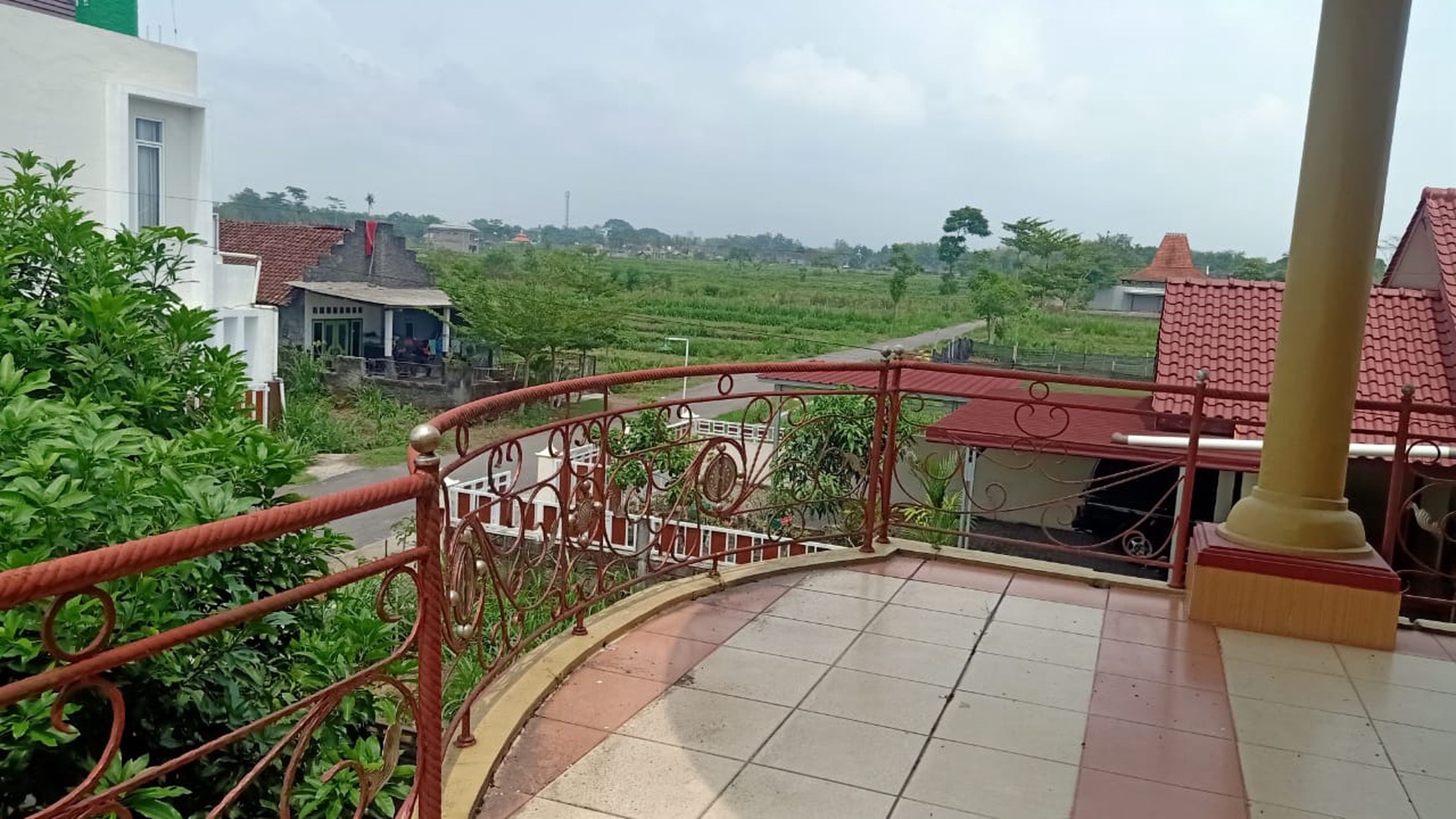 Rumah Tinggal Cocok Untuk Keluarga Besar 2 Lantai Lokasi Purwomartani Kalasan Sleman 