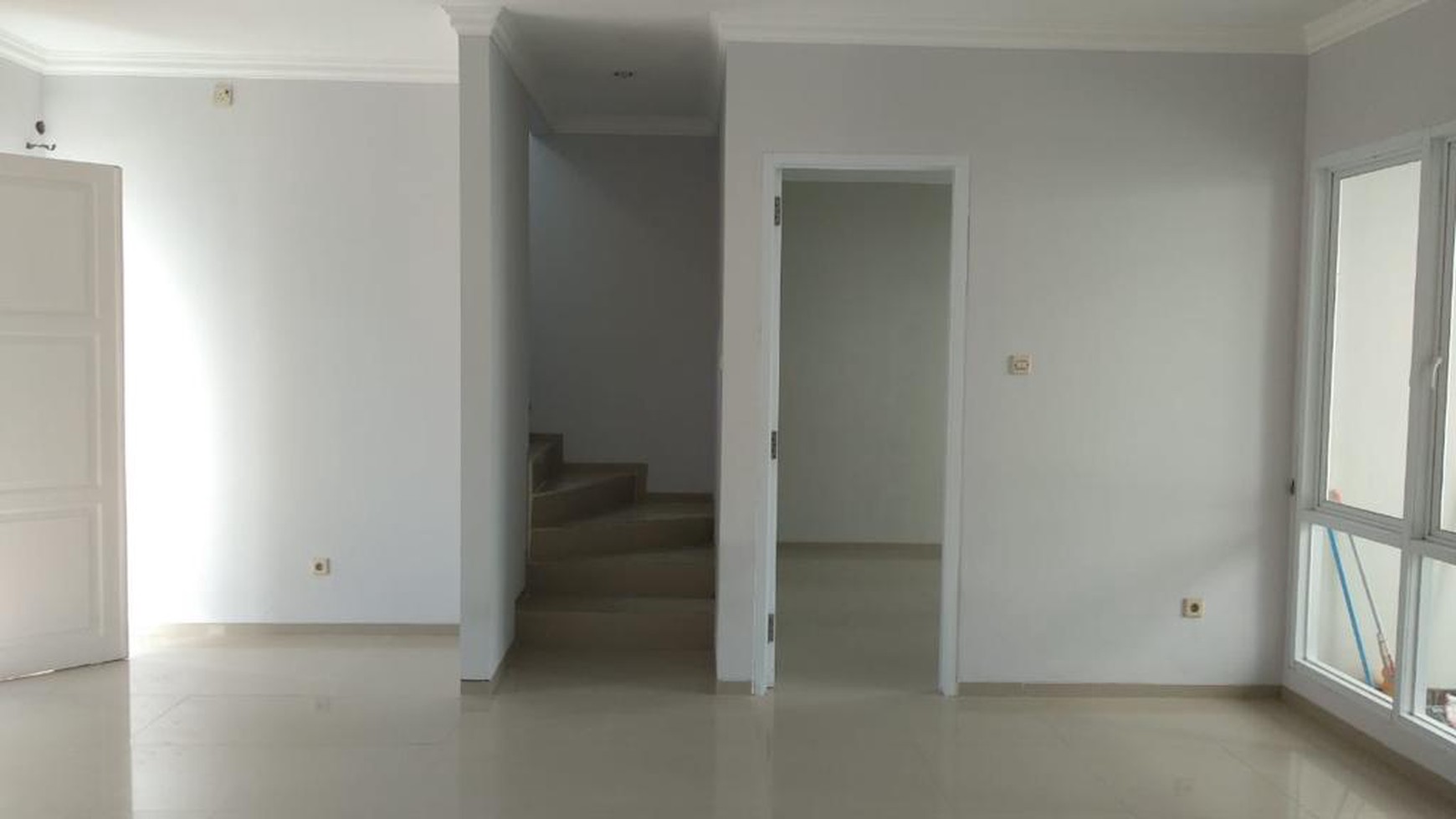 Rumah cantik, siap huni di bintaro sektor 9