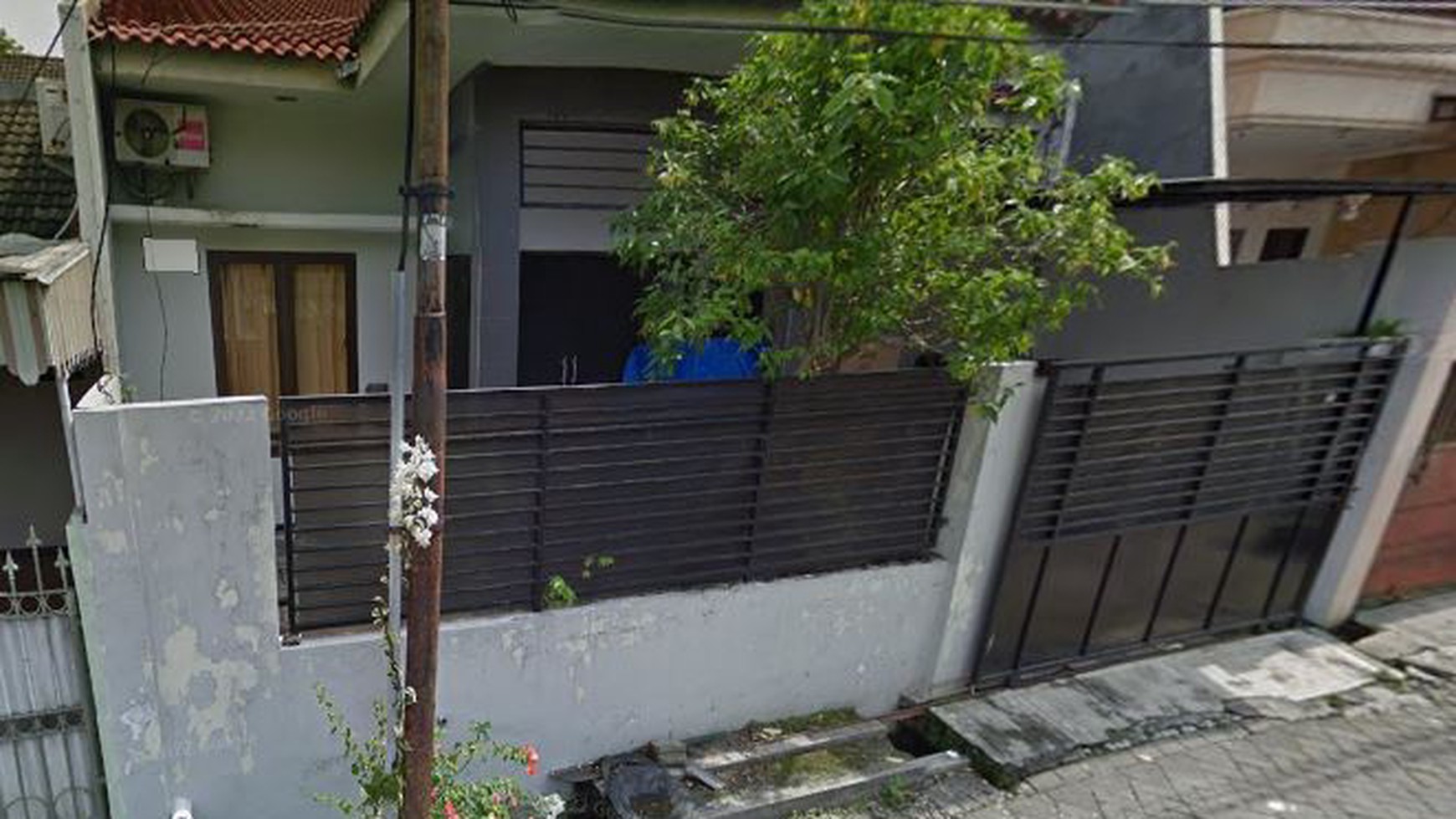 Rumah Dijual Jalan Simpang Darmo Permai Selatan Surabaya 1,5 Lantai