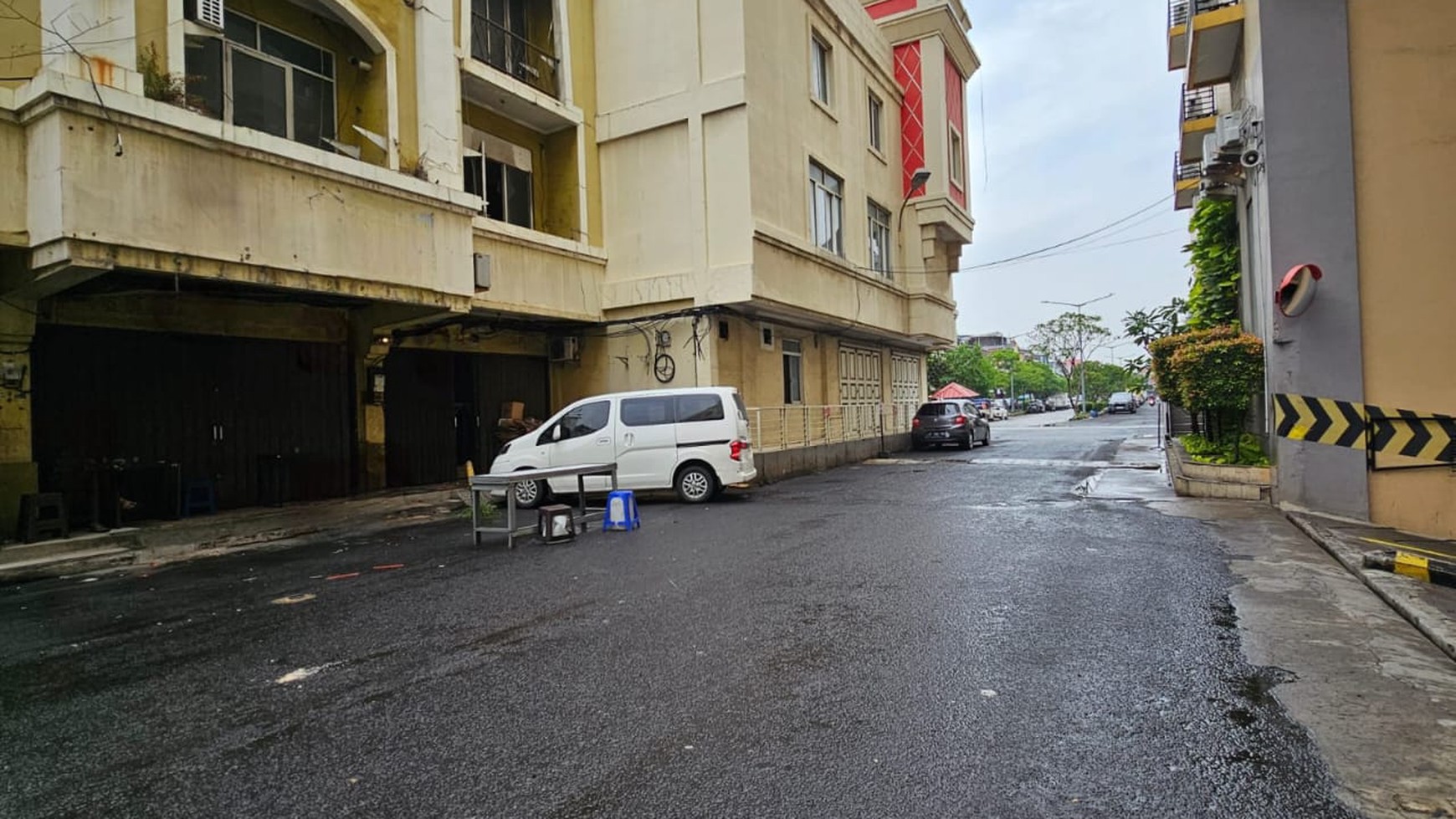 Ruko  gandeng Mutiara Taman Palem, Cengkareng. Jakarta barat