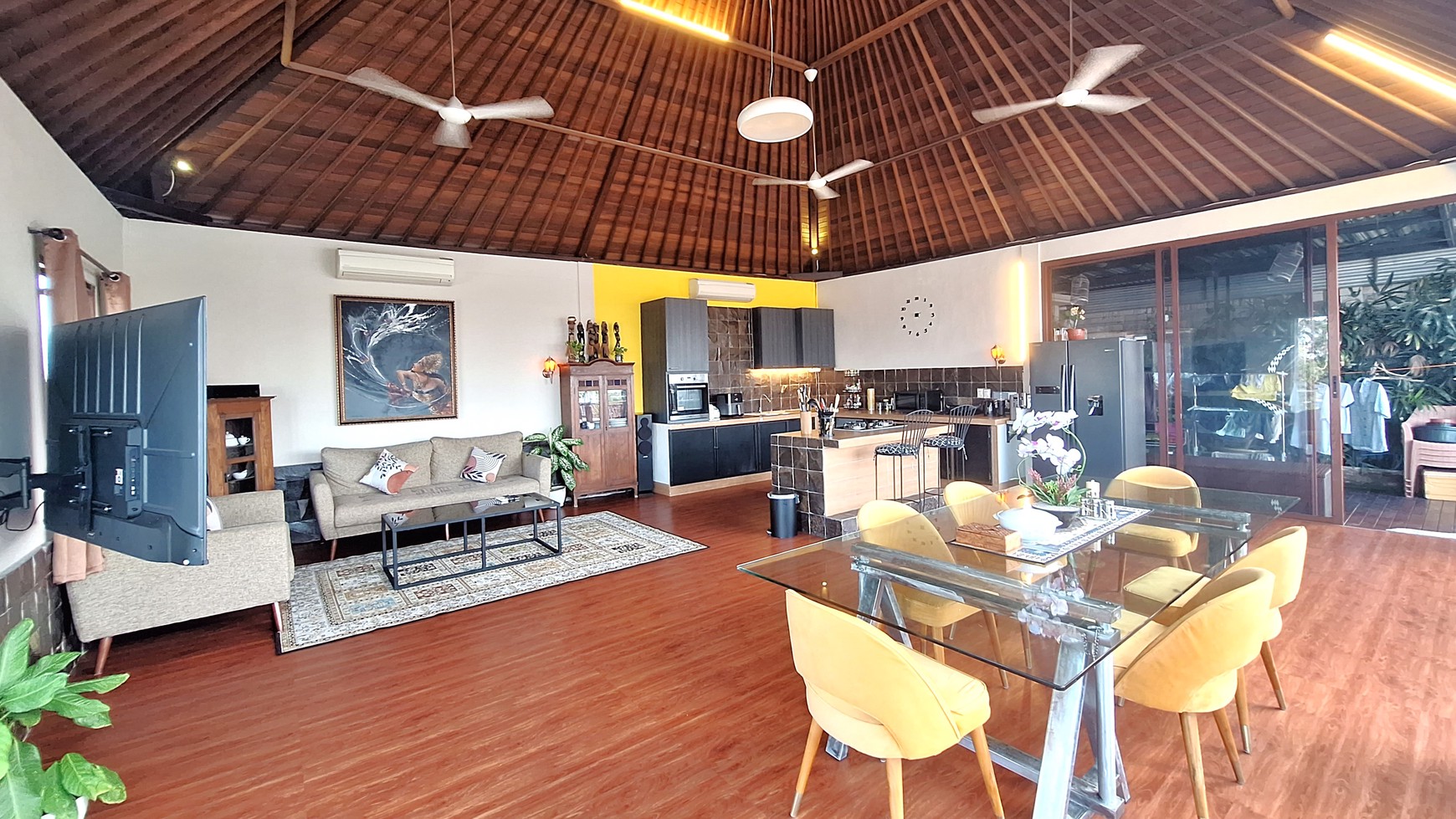 FOR SALE IN BALE YOGA RESIDENCE SANUR 1.5 KM FROM MERTASARI BEACH