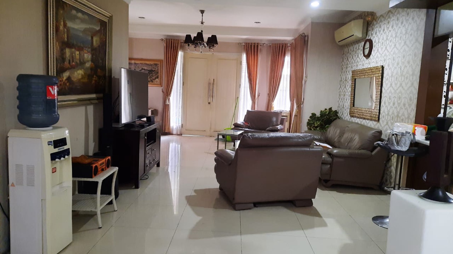 Rumah siap huni, Full Furnished di Bintaro.