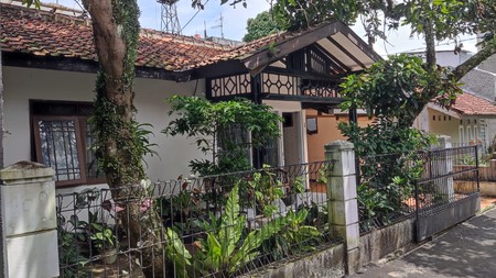 TERJANGKAU! Rumah Nyaman 2 Lantai di Cigadung, Sayap Dago, Bandung!