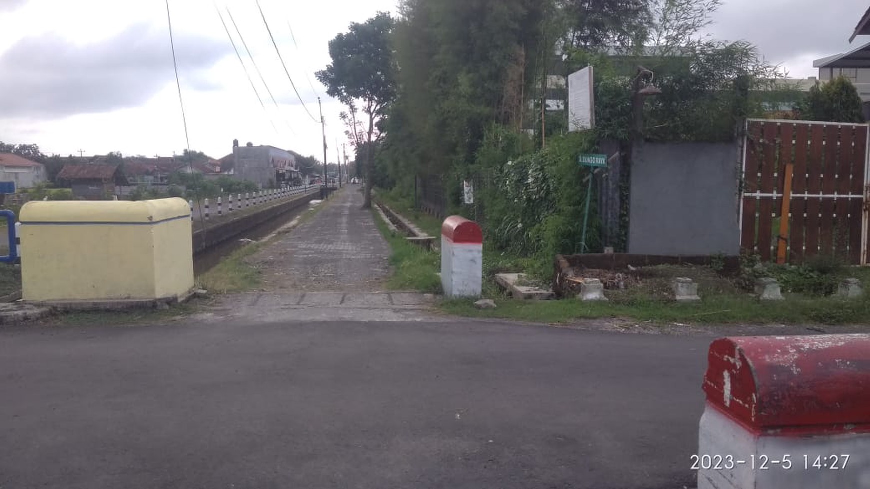 Dijual Tanah Pekarangan Luas 500 Meter Persegi Lokasi Maguwoharjo 