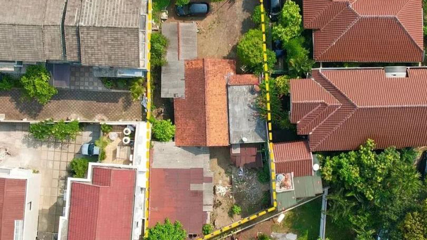 Rumah lama di jl Rambutan, Pejaten Barat, dekat stasiun KA Ps Minggu