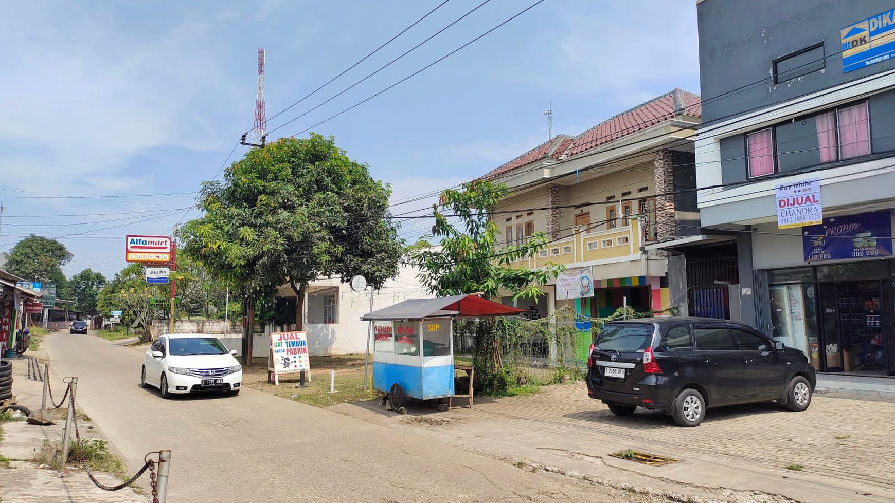 Jalan Gondang Belakang Grand Wisata Bekasi, ruko gandeng strategis dijual cepat.