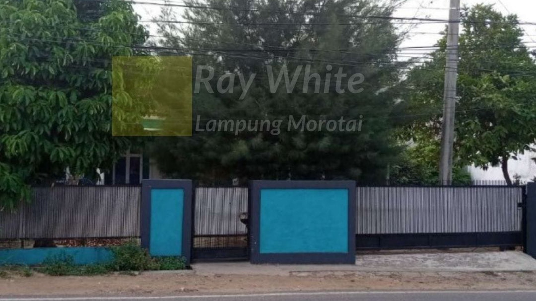 Dijual Rumah dengan Halaman Luas di Gunter sm