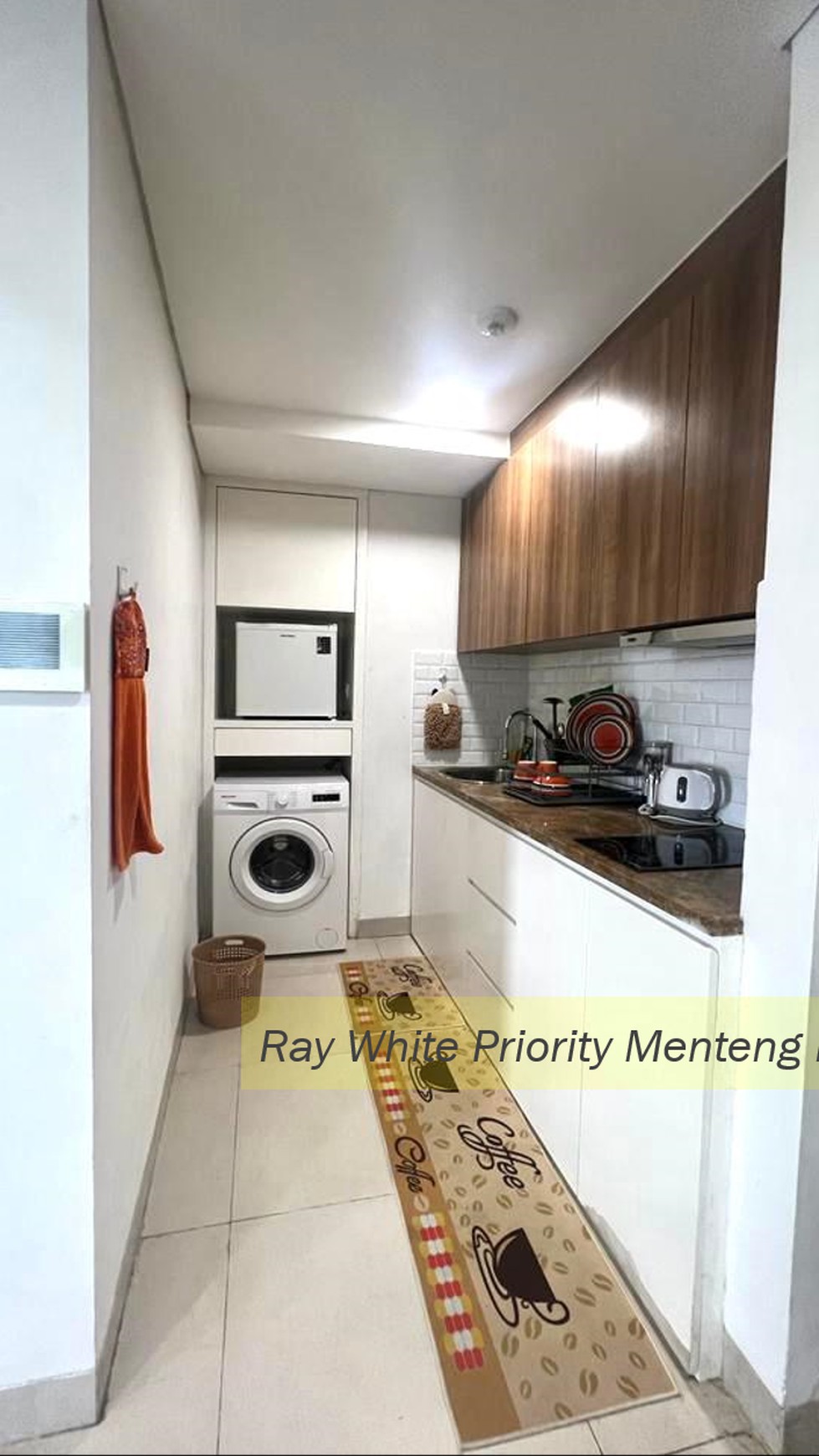 Jual Cepat, 2 Bedroom Corner Apartment, Fully Furnished, di Tangcity Superblock, Kota Tangerang