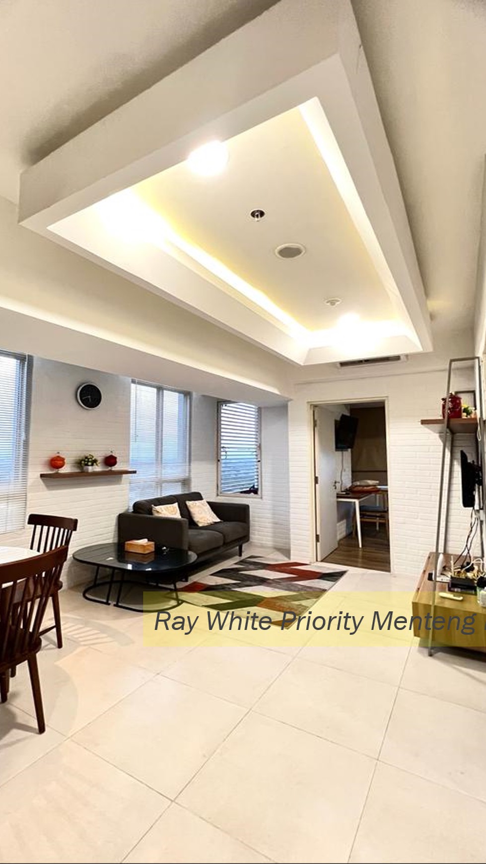 Jual Cepat, 2 Bedroom Corner Apartment, Fully Furnished, di Tangcity Superblock, Kota Tangerang