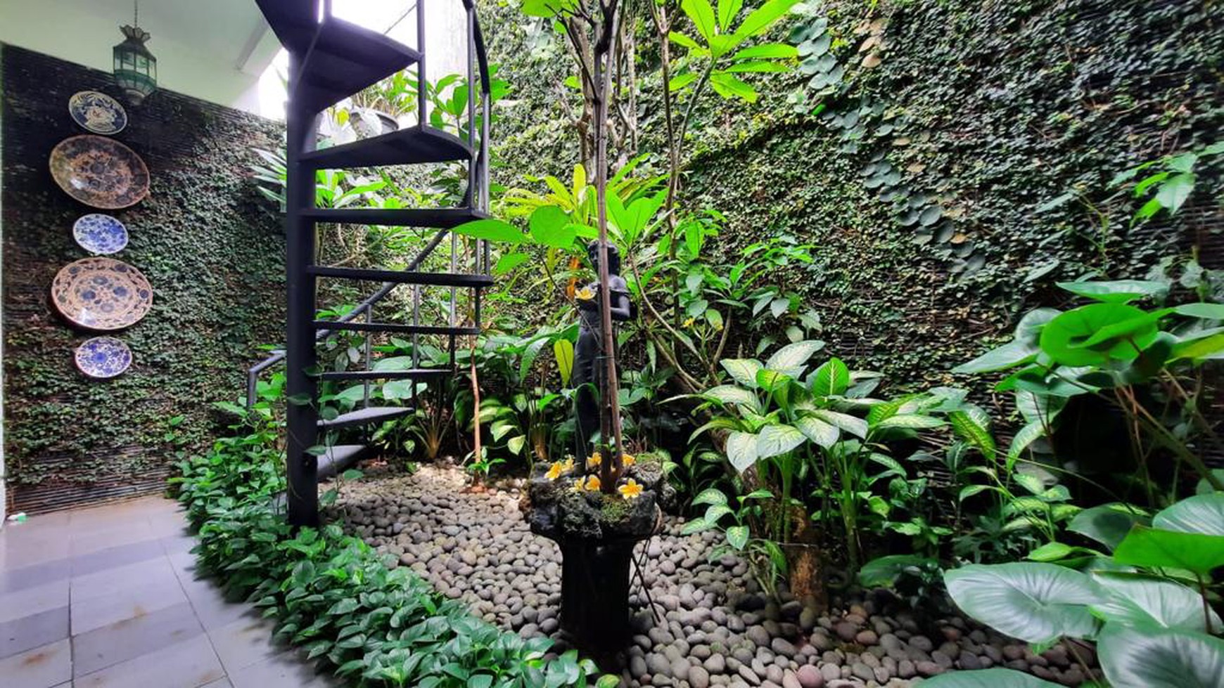 Rumah Cantik Siap Huni dengan Lingkungan Asri dan Hunian Nyaman @Bintaro Sektor 9