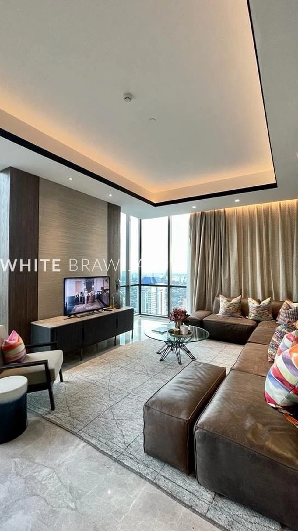 Exclusive & Luxurious PENTHOUSE