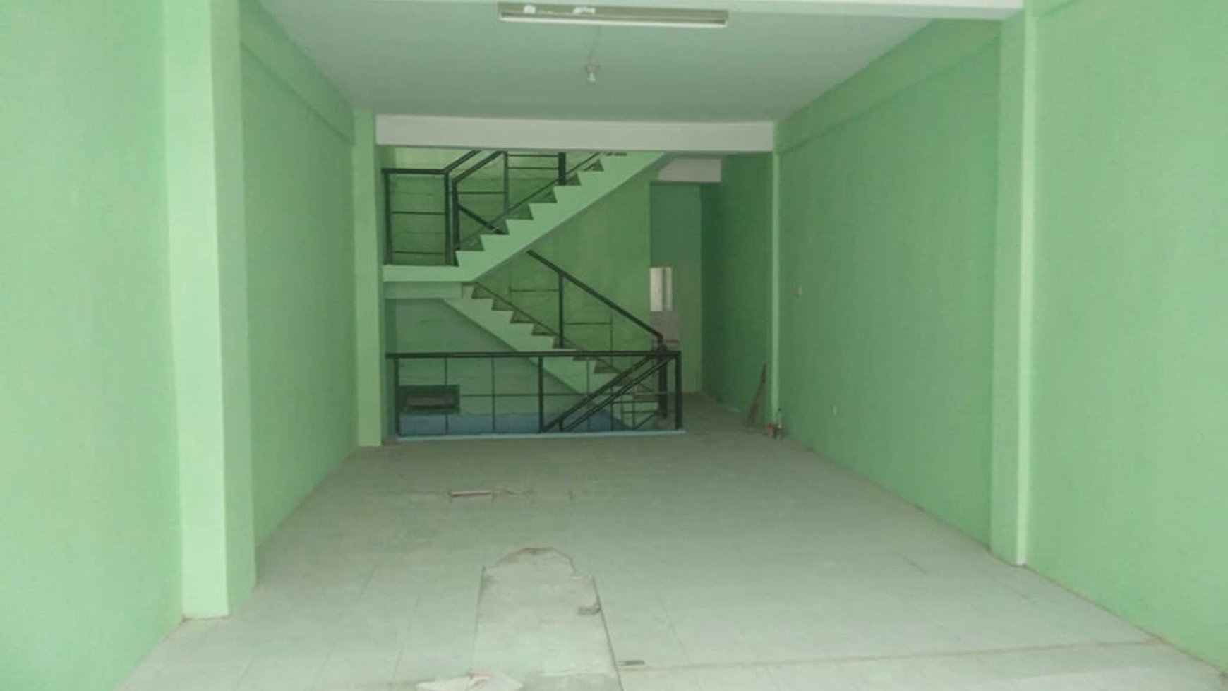 1570. Ruko pengampon Square Surabaya